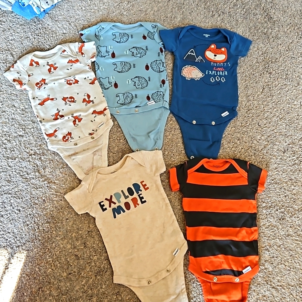 Gerber onesie bundle size 0-3months Baby boy clothes lot